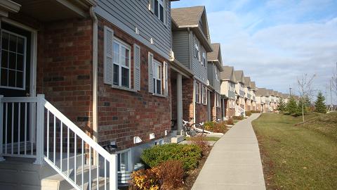 Columbia Lake Village North - UW Students Housing